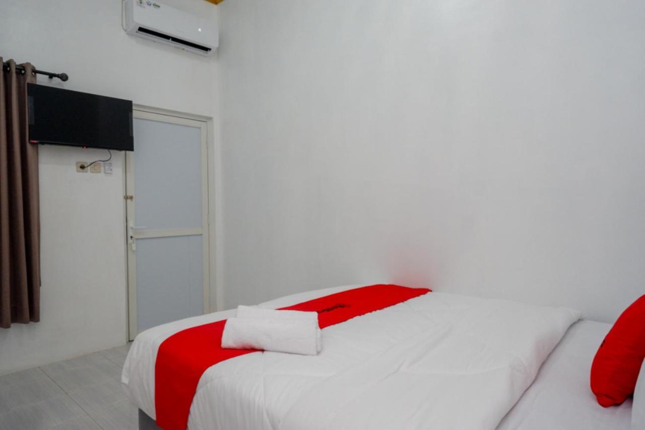Reddoorz Near Universitas Semarang 2 Alastuwo Bagian luar foto